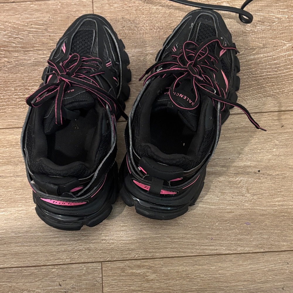 Balenciaga Women's Black and Pink Athletic Shoes - Picture 2 of 3